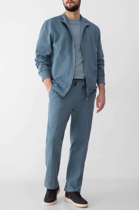 Товар голубого цвета с внутренней стороны