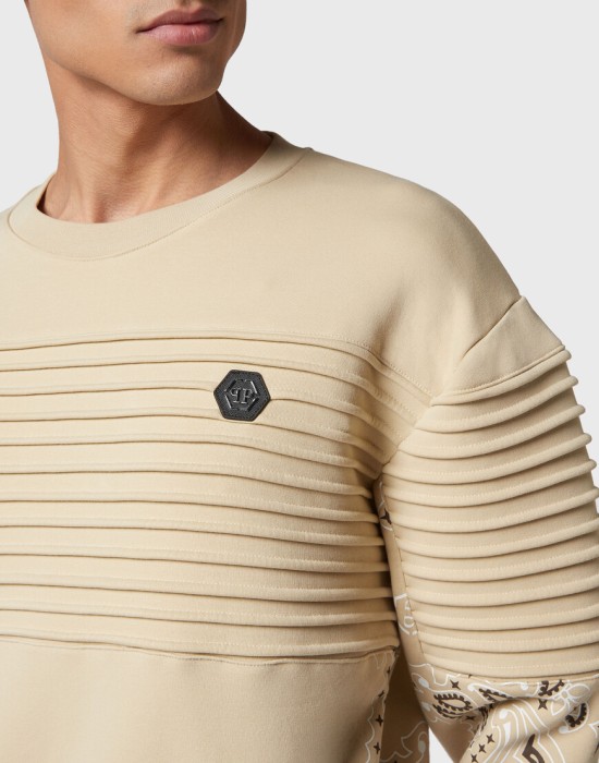 толстовка  из проверенных материалов спереди