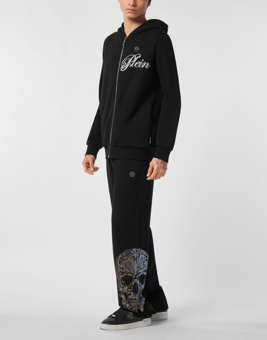 Товар черного цвета с внутренней стороны