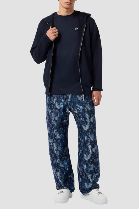 Товар синего цвета с внутренней стороны