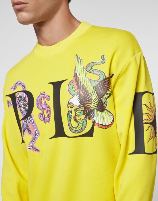 Товар желтого цвета с внутренней стороны