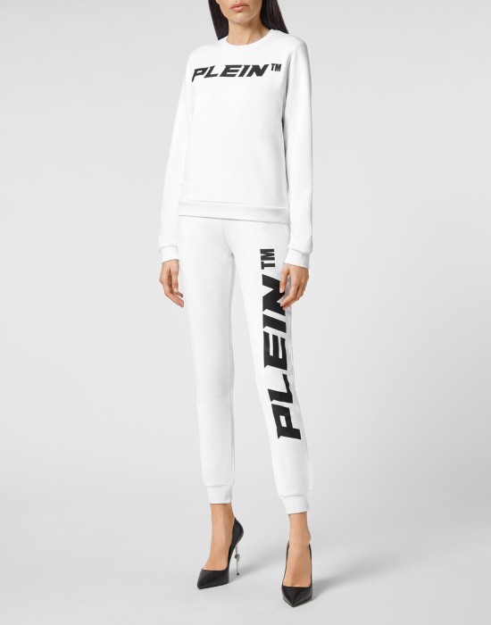 Товар белого цвета с внутренней стороны