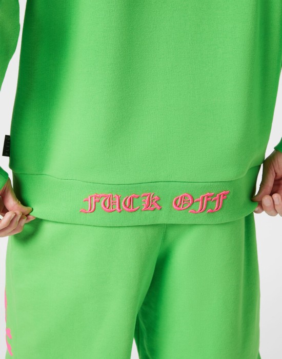 Товар зеленого цвета с внутренней стороны