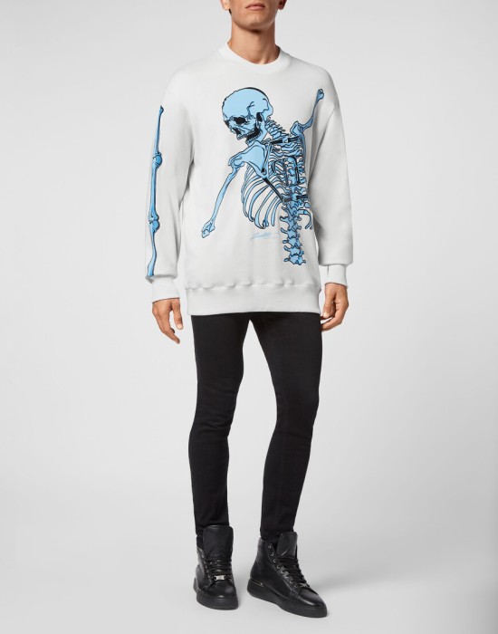 Товар бежевого цвета с внутренней стороны