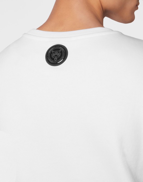 Товар белого цвета с внутренней стороны