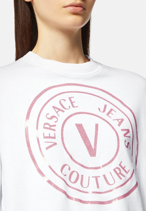 Товар белого цвета с внутренней стороны