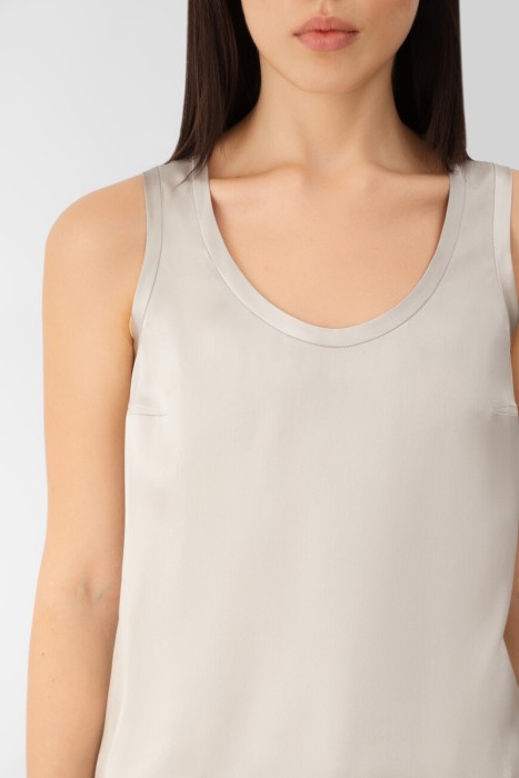 топ  из италии вид сбоку