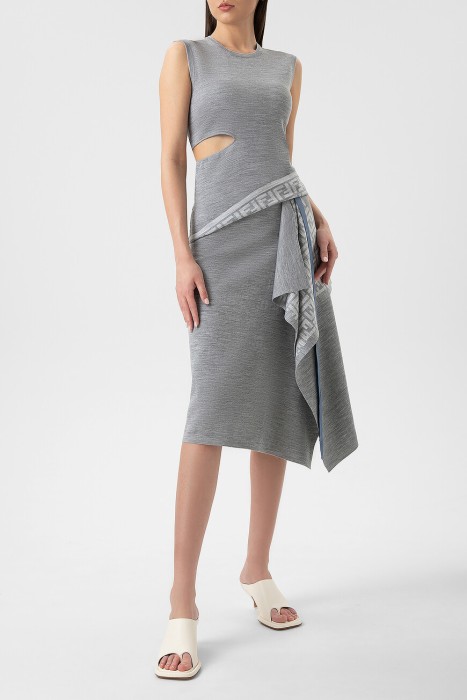 топ  из шерсти спереди