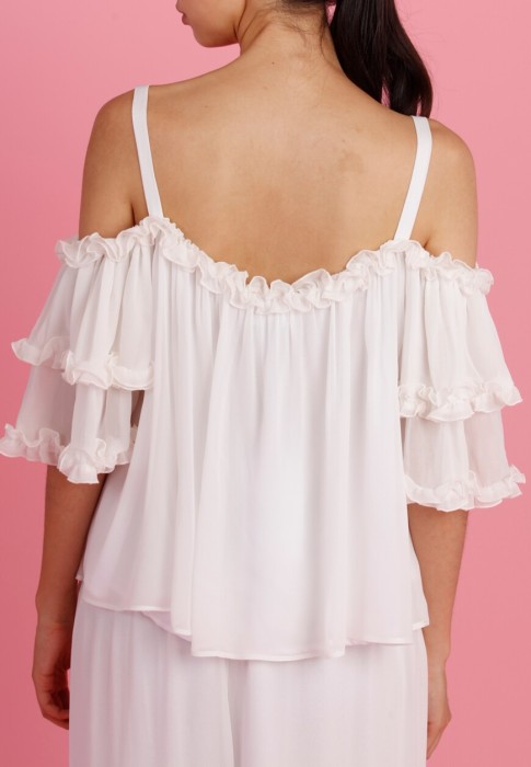 Товар белого цвета с внутренней стороны