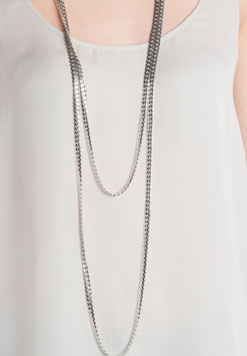 Товар серого цвета с внутренней стороны