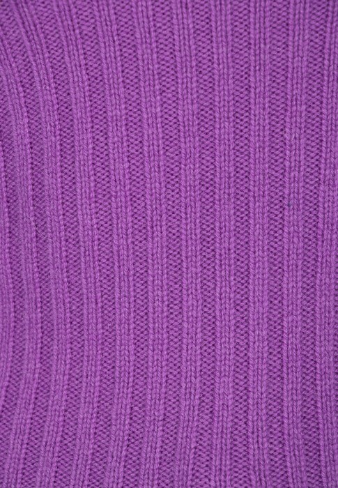 Товар фиолетового цвета с внутренней стороны