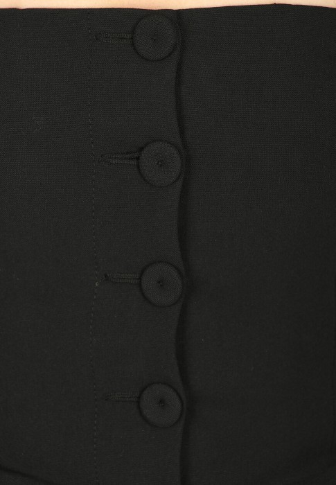 Товар черного цвета с внутренней стороны