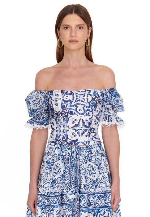 Товар синего цвета с внутренней стороны