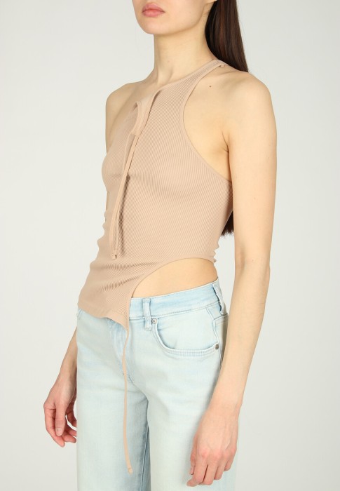 Товар бежевого цвета с внутренней стороны