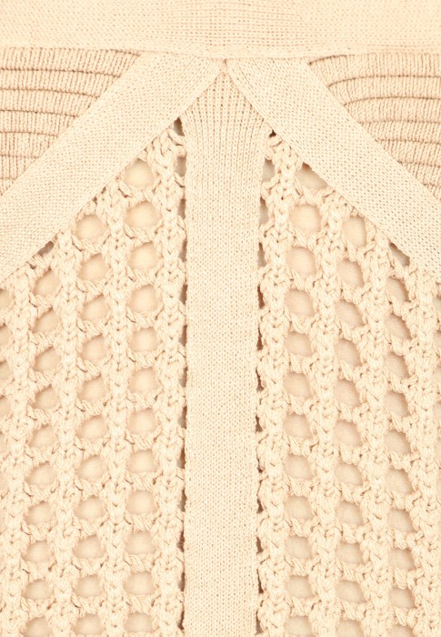 Товар бежевого цвета с внутренней стороны