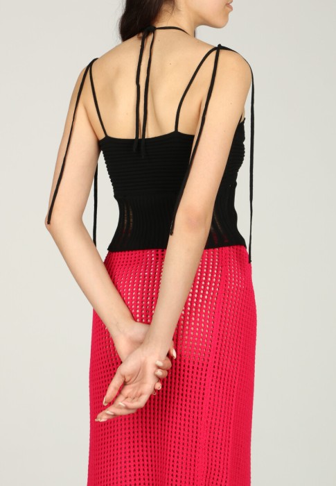 Товар черного цвета с внутренней стороны