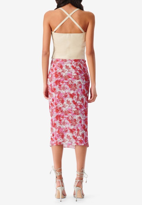 топ  из франции вид сбоку