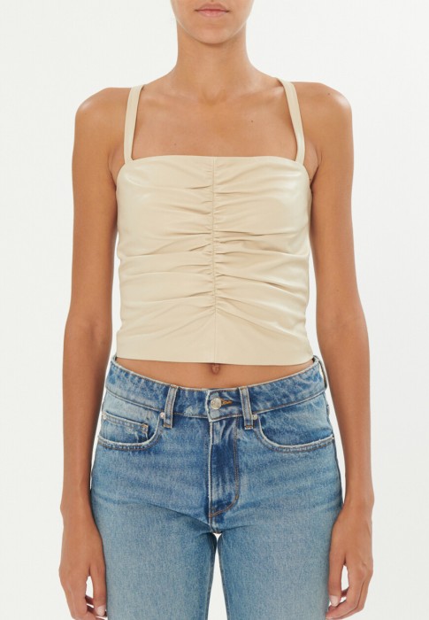 Товар бежевого цвета с внутренней стороны