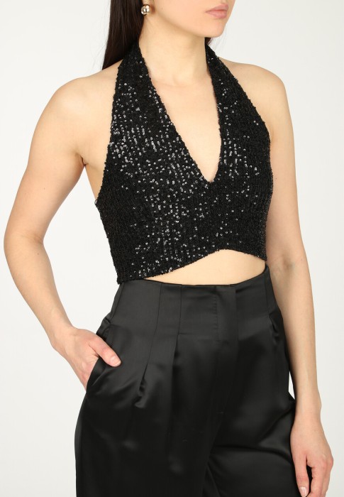 Товар черного цвета с внутренней стороны