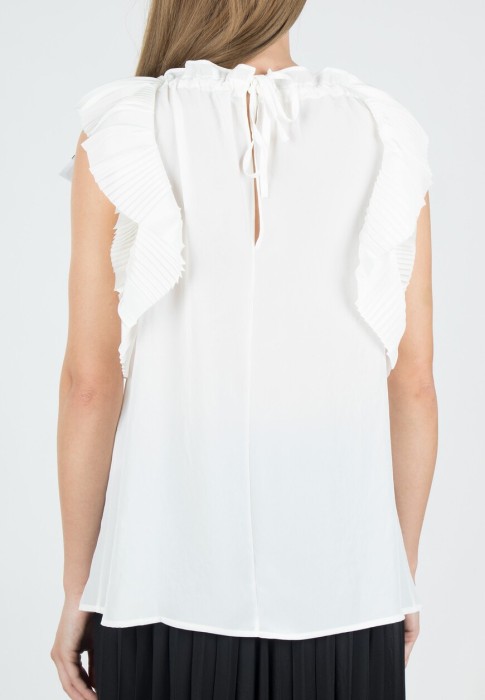 Товар белого цвета с внутренней стороны