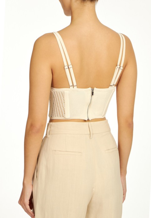 Товар бежевого цвета с внутренней стороны