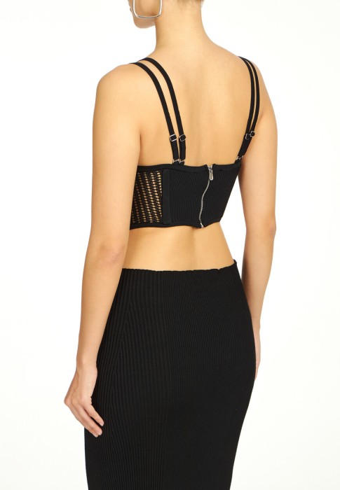 Товар черного цвета с внутренней стороны