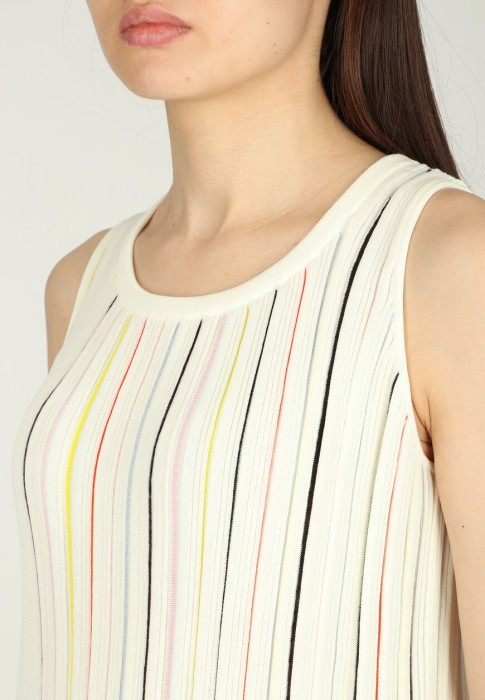 топ  из франции вид сбоку