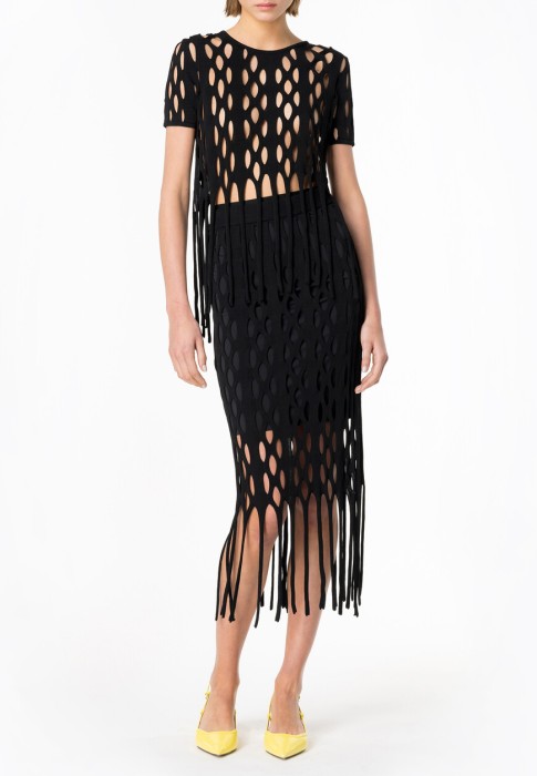 Товар черного цвета с внутренней стороны