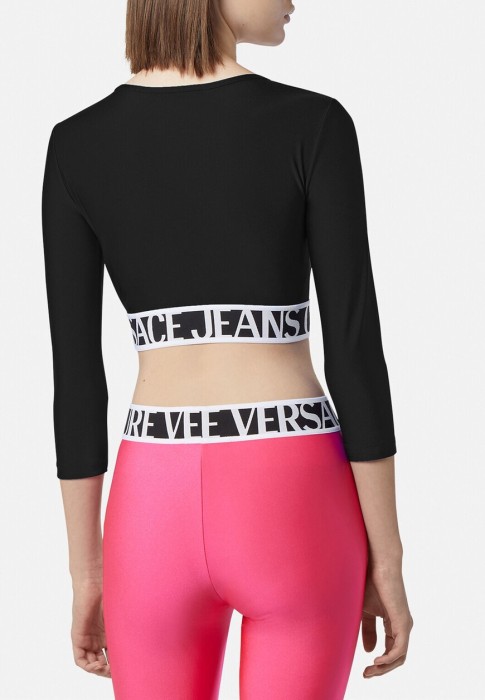 Товар черного цвета с внутренней стороны