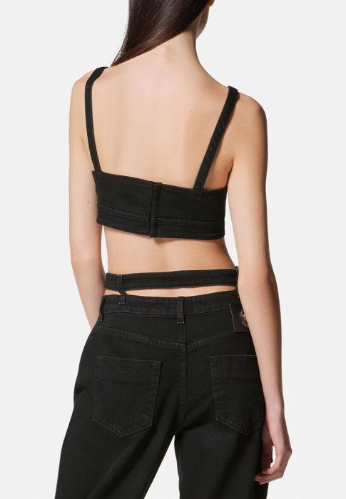 Товар черного цвета с внутренней стороны