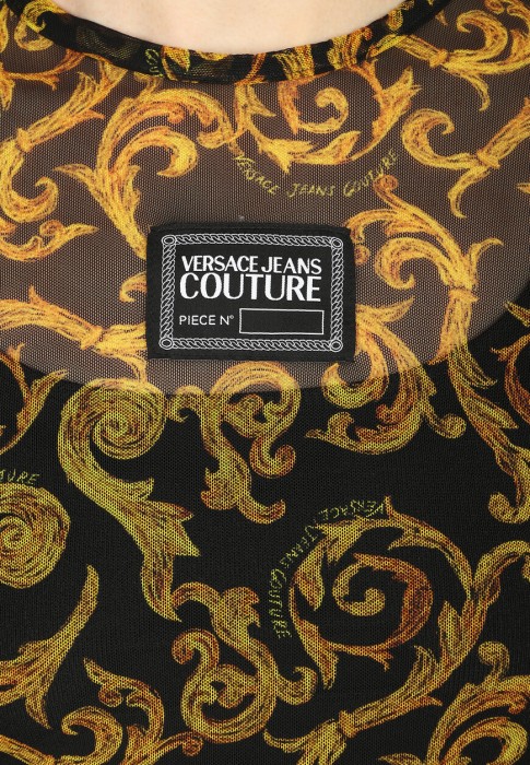 Товар черного цвета с внутренней стороны