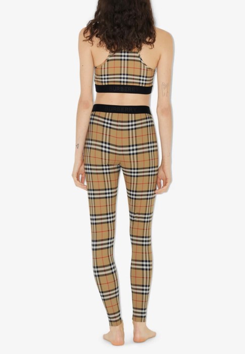 топ  из англии вид сбоку