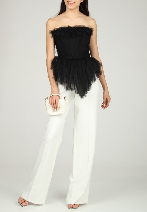 Товар черного цвета с внутренней стороны