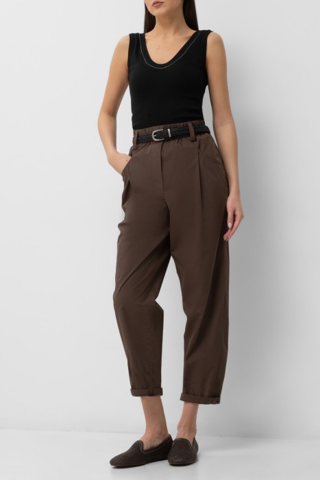 Товар черного цвета с внутренней стороны