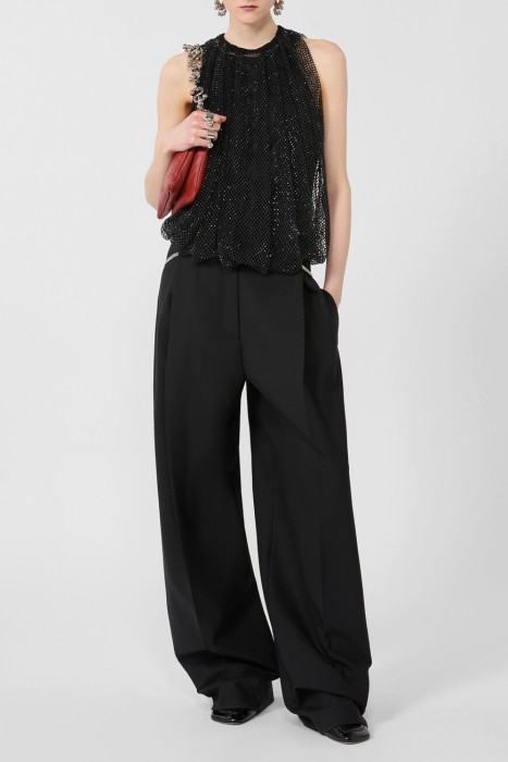 Товар черного цвета с внутренней стороны