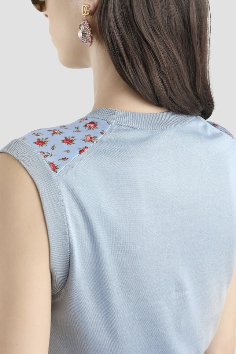 Товар голубого цвета с внутренней стороны