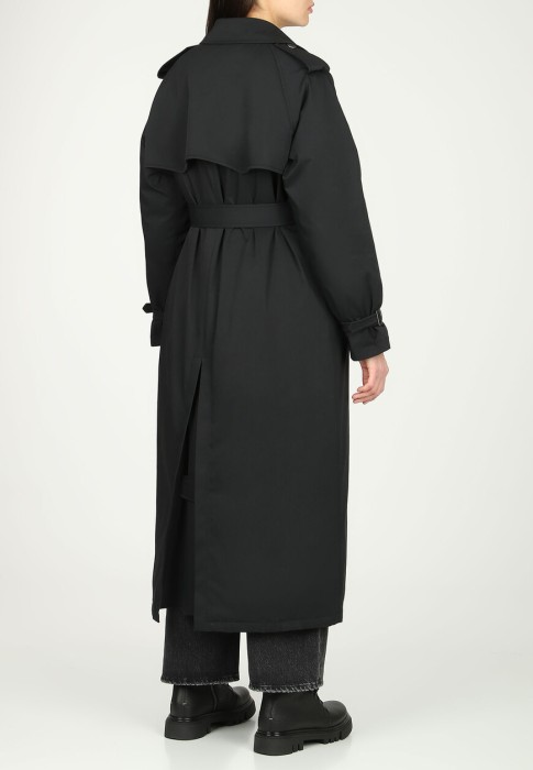 Товар черного цвета с внутренней стороны