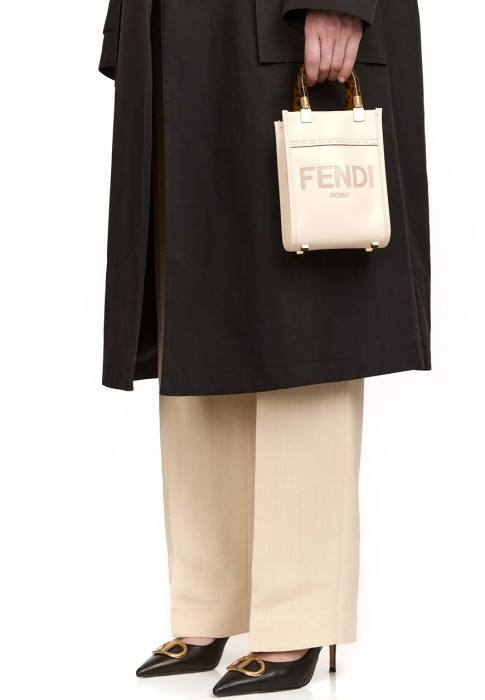 Продукция для женщин фото