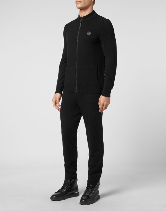 трикотажный костюм  по цене 147288 руб вид справа