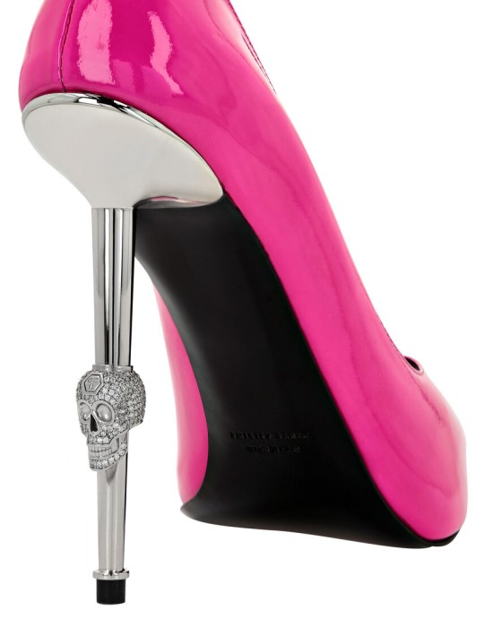 Товар розового цвета с внутренней стороны