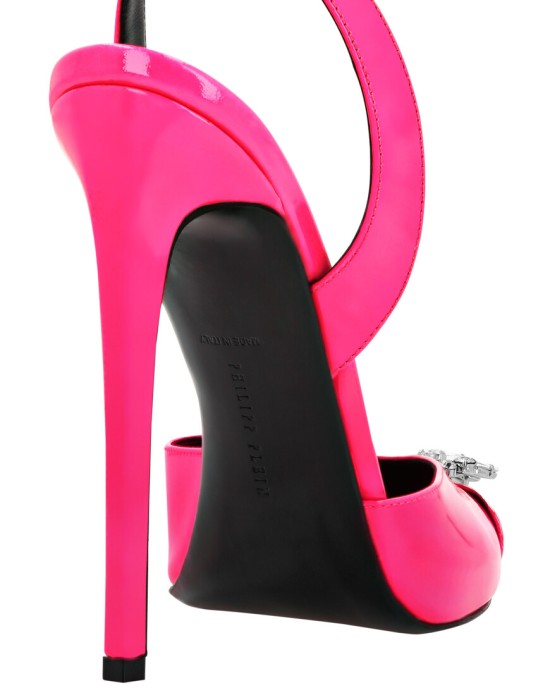 Товар розового цвета с внутренней стороны