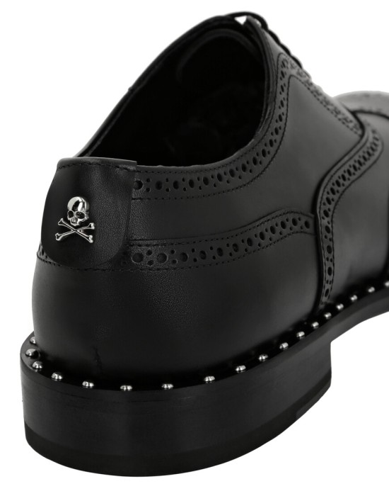 Товар черного цвета с внутренней стороны