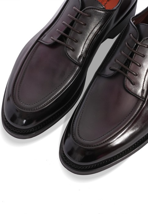 Товар коричневого цвета с внутренней стороны