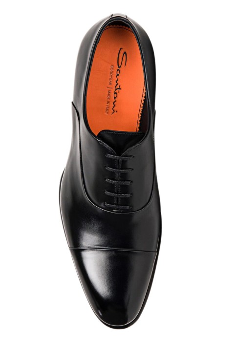 Товар черного цвета с внутренней стороны