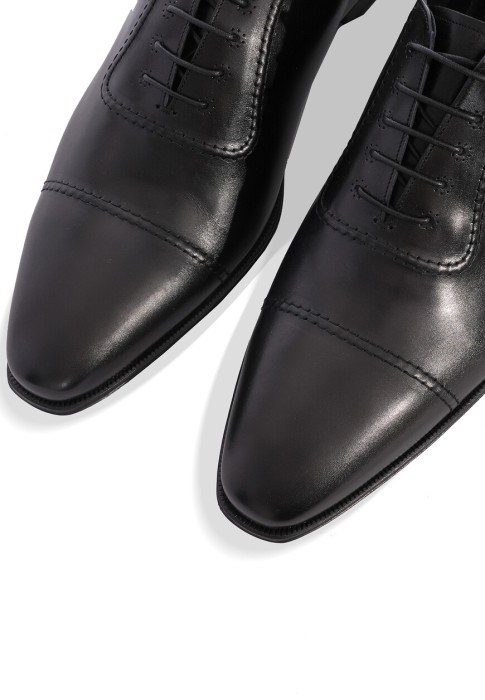 Товар черного цвета с внутренней стороны