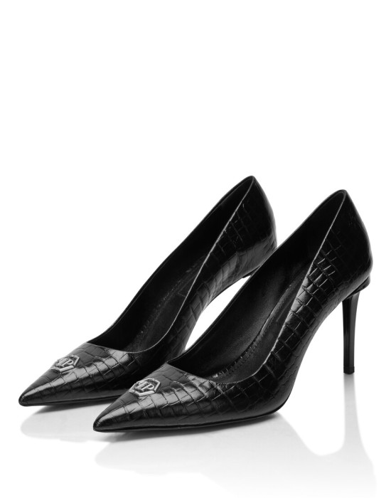 Товар черного цвета с внутренней стороны