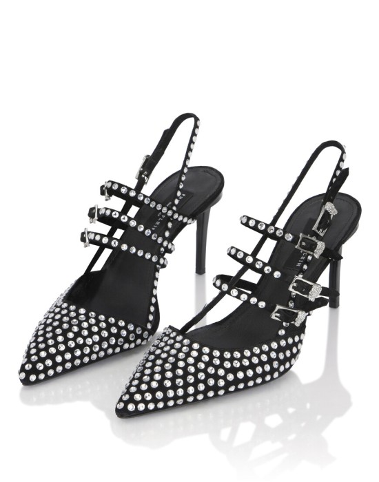 Товар черного цвета с внутренней стороны