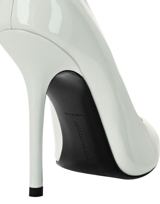 Товар бежевого цвета с внутренней стороны