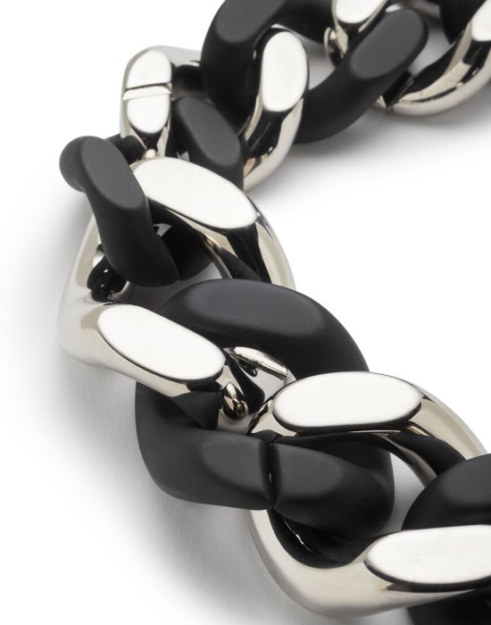 украшение  по цене 32208 руб вид справа