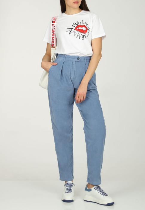 вельвтовые брюки  от бренда emporio armani вид слева